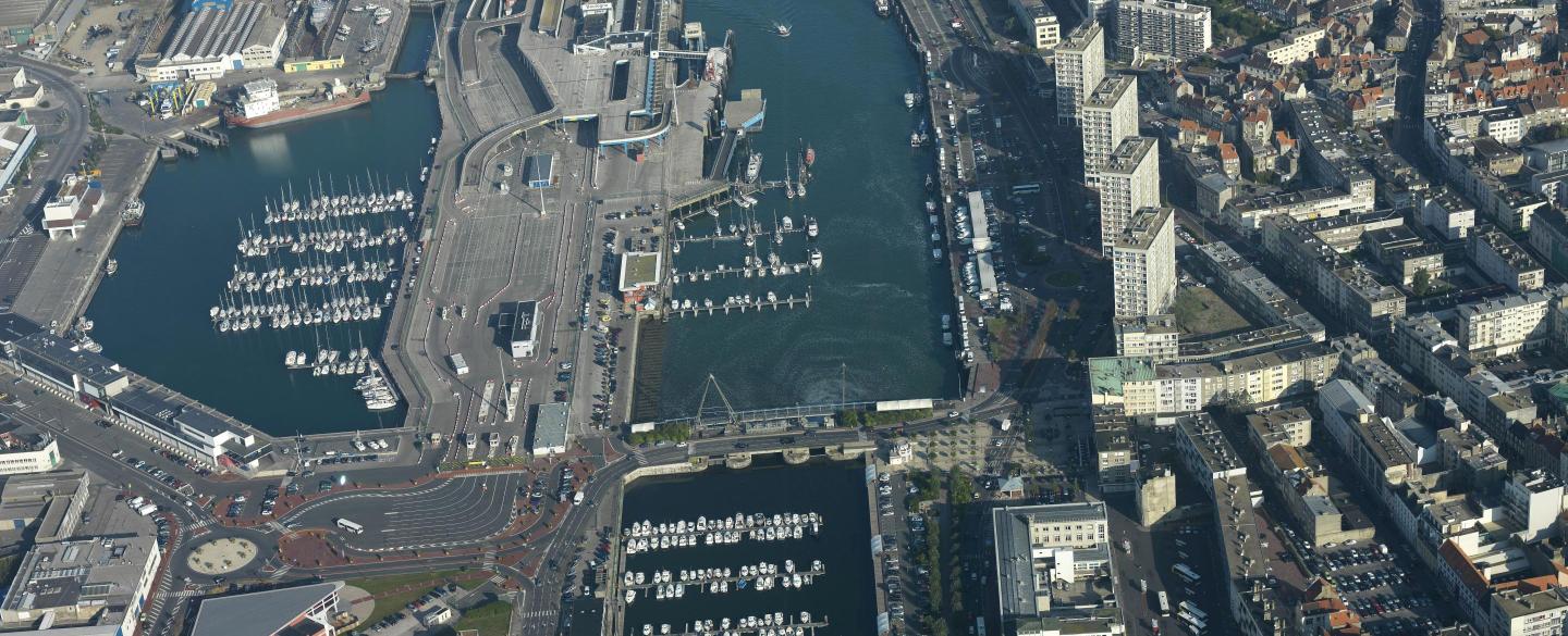 Vue aérienne du port de plaisance Boulogne sur Mer Marina